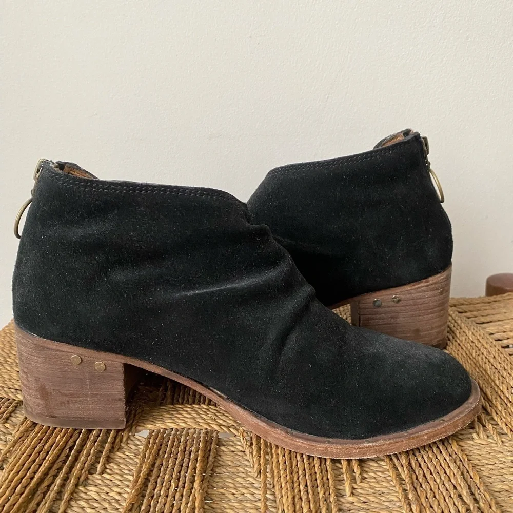 BEEK Shoes Women’s 7 Suede Falcon Booties Black Boot